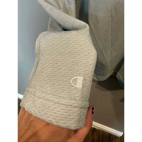 Men’s University of Michigan athletic quarter zip size medium - Picture 6 of 9